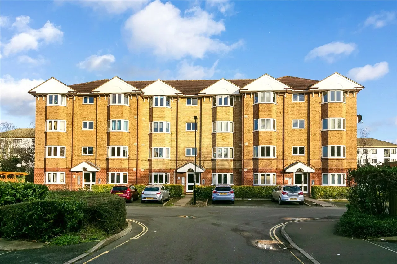 Varsity Drive, Twickenham, TW1, photo 2