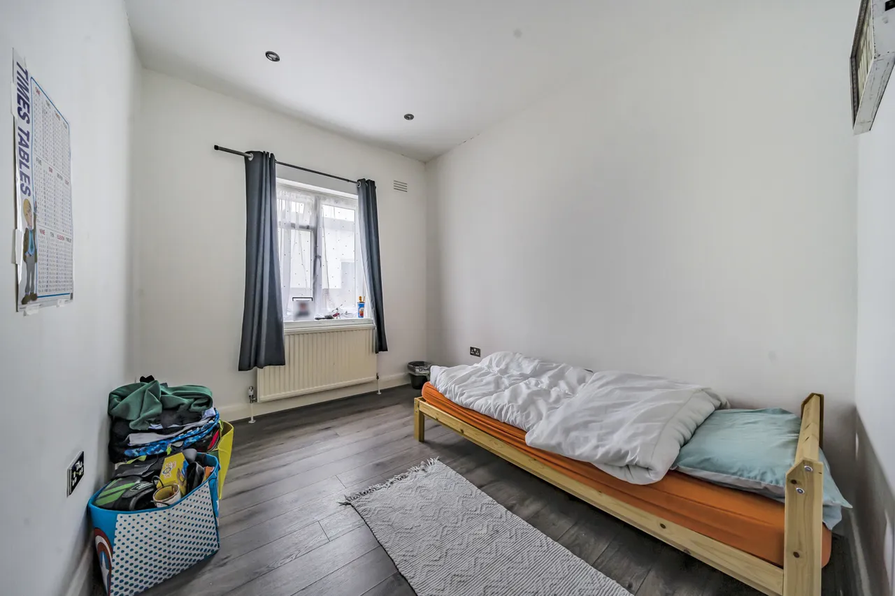 St. Thomas Drive, Pinner, HA5, photo 22