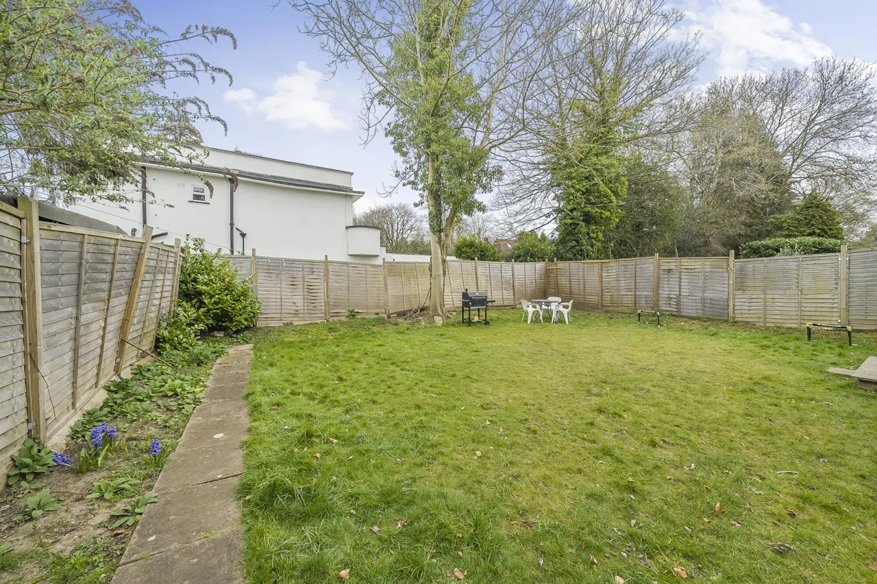 St. Thomas Drive, Pinner, HA5, photo 9