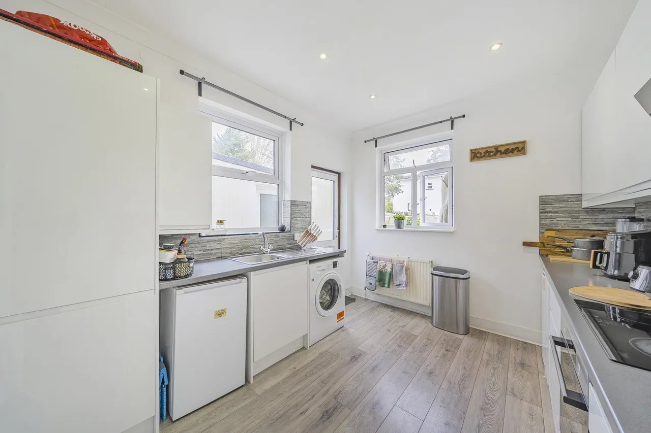St. Thomas Drive, Pinner, HA5, photo 13