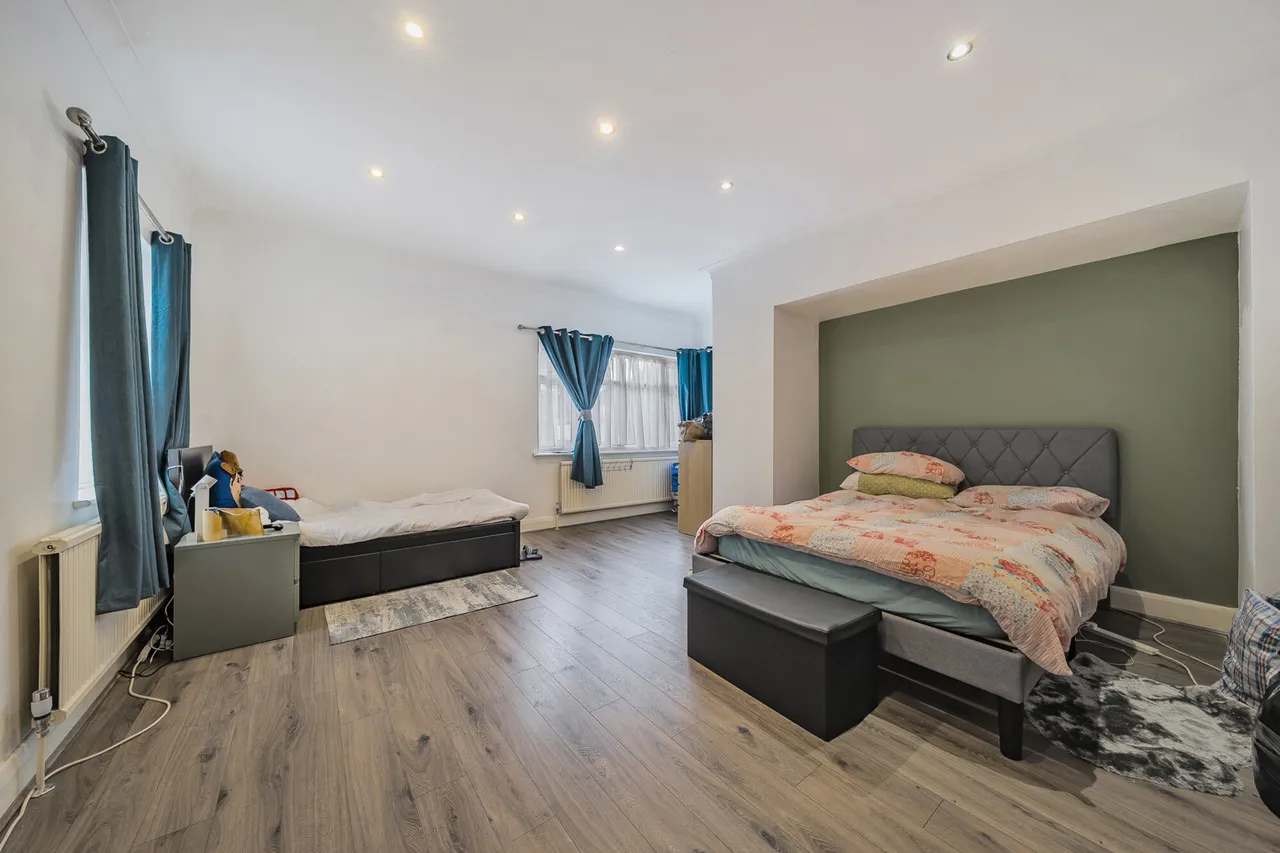 St. Thomas Drive, Pinner, HA5, photo 6