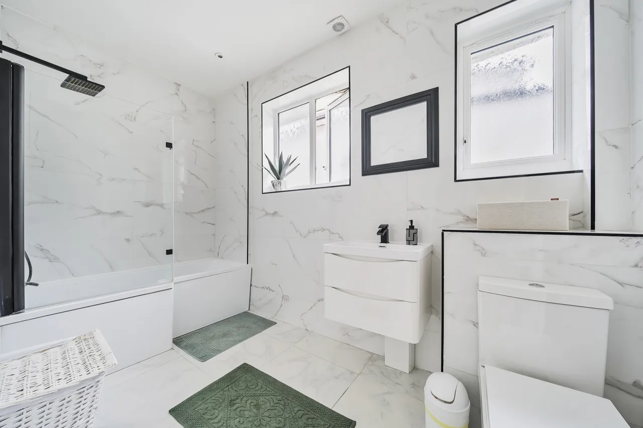 St. Thomas Drive, Pinner, HA5, photo 4