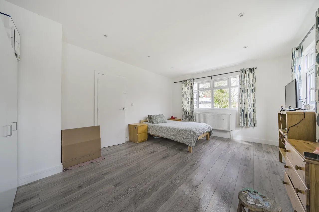 St. Thomas Drive, Pinner, HA5, photo 21