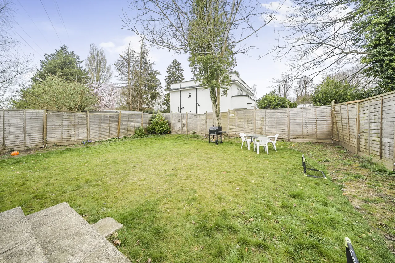 St. Thomas Drive, Pinner, HA5, photo 27