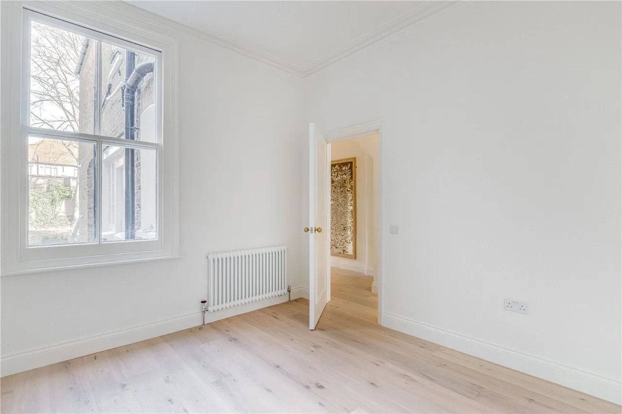 Clifford Gardens, London, NW10, photo 11