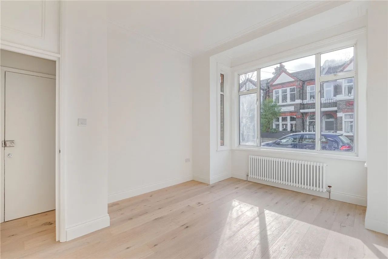 Clifford Gardens, London, NW10, photo 4