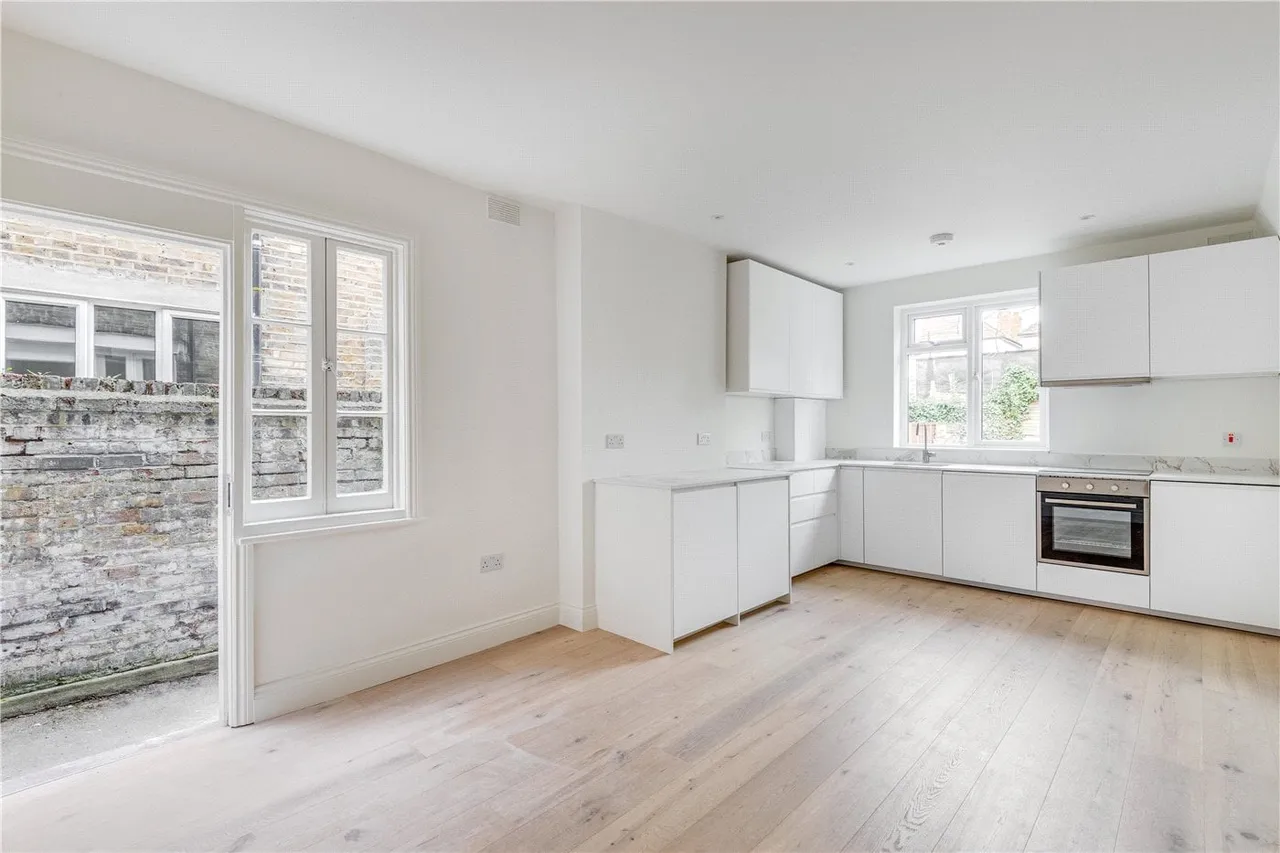 2 bed flat to rent, Clifford Gardens, London, NW10