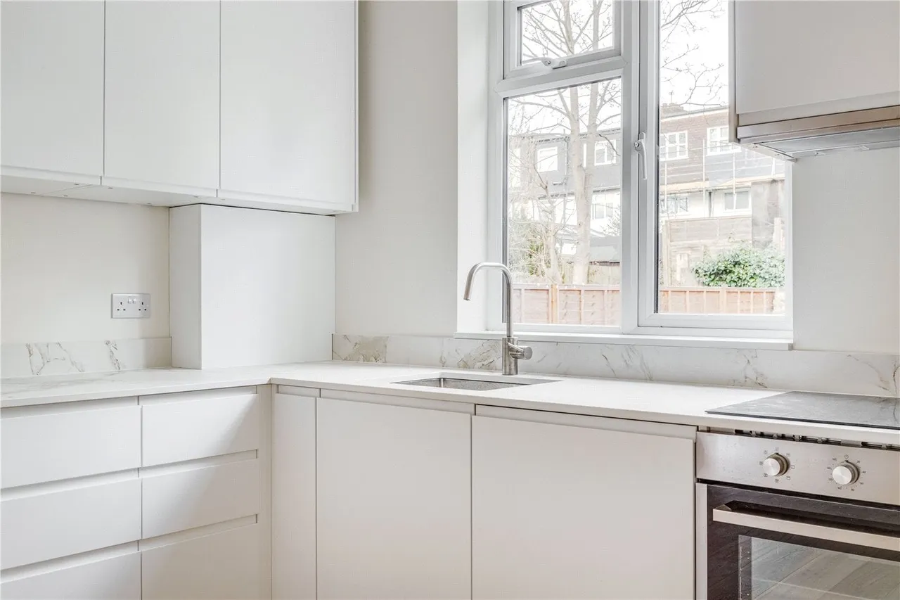 Clifford Gardens, London, NW10, photo 7