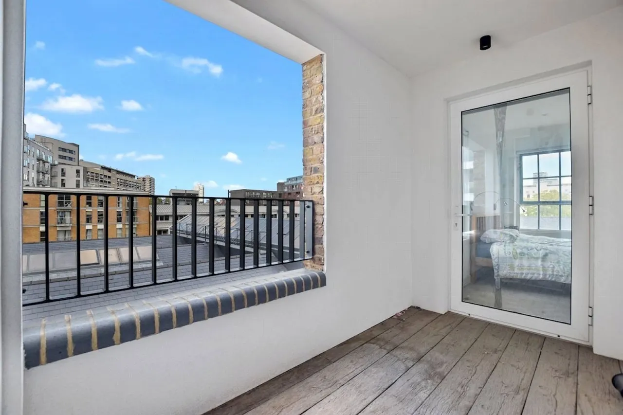 Clyde Square, London, E14, photo 4