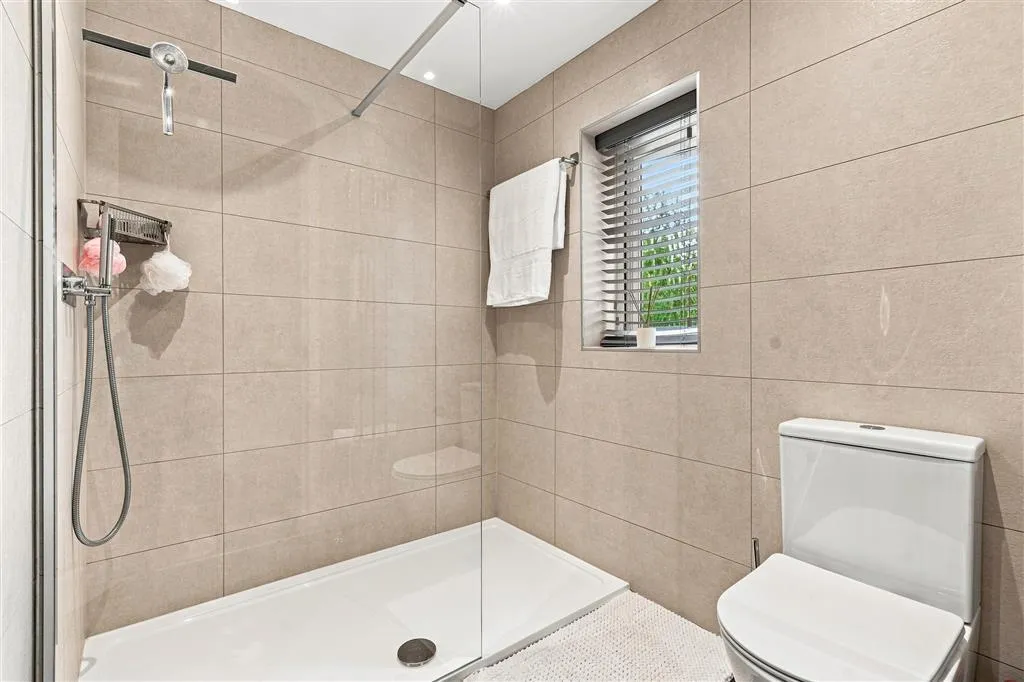 Brunel Avenue, Colsterworth, NG33, photo 16
