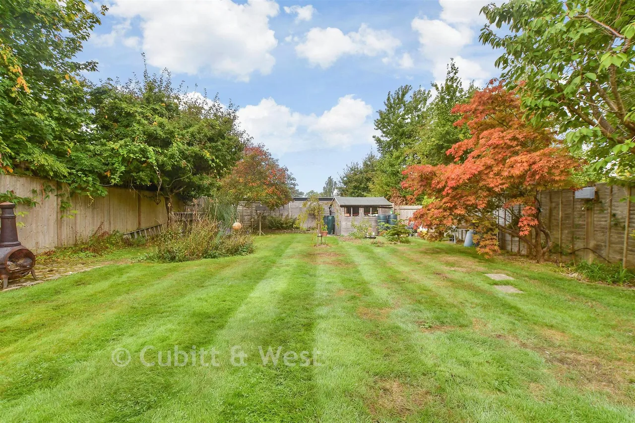 Manor Road, East Grinstead, RH19, photo 13