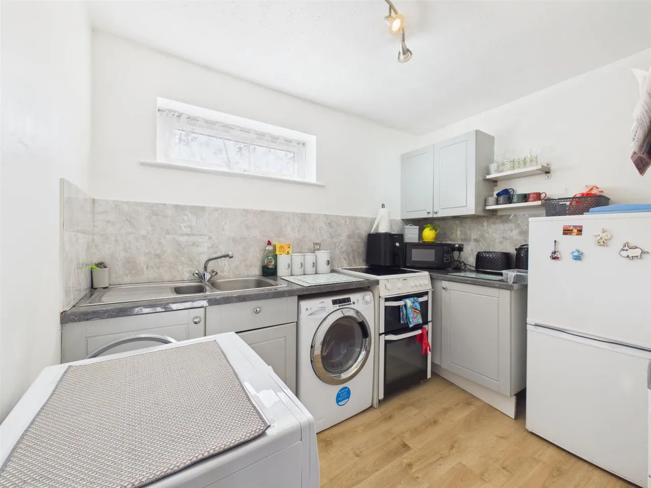 Abercorn Grove, Ruislip, Middlesex, HA4 7YP, photo 3