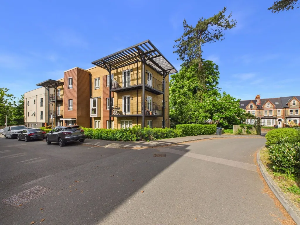 2 bed flat for sale, Whitley Rise, Reading, RG2