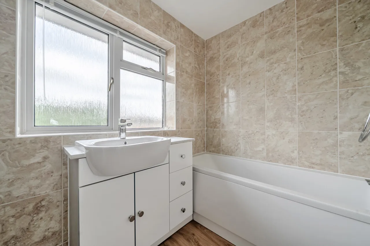West Heath Road, Farnborough, GU14, photo 10