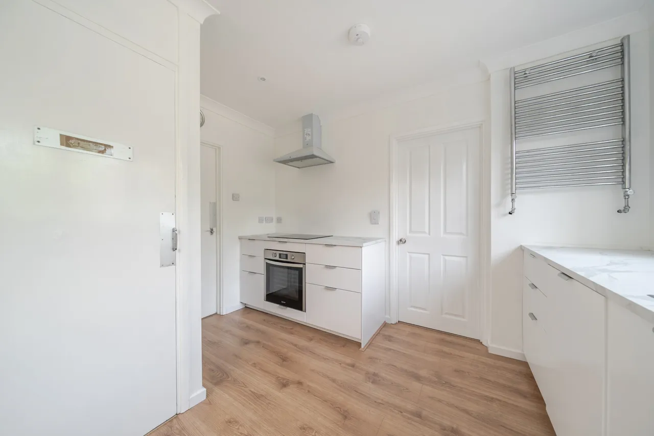 West Heath Road, Farnborough, GU14, photo 2