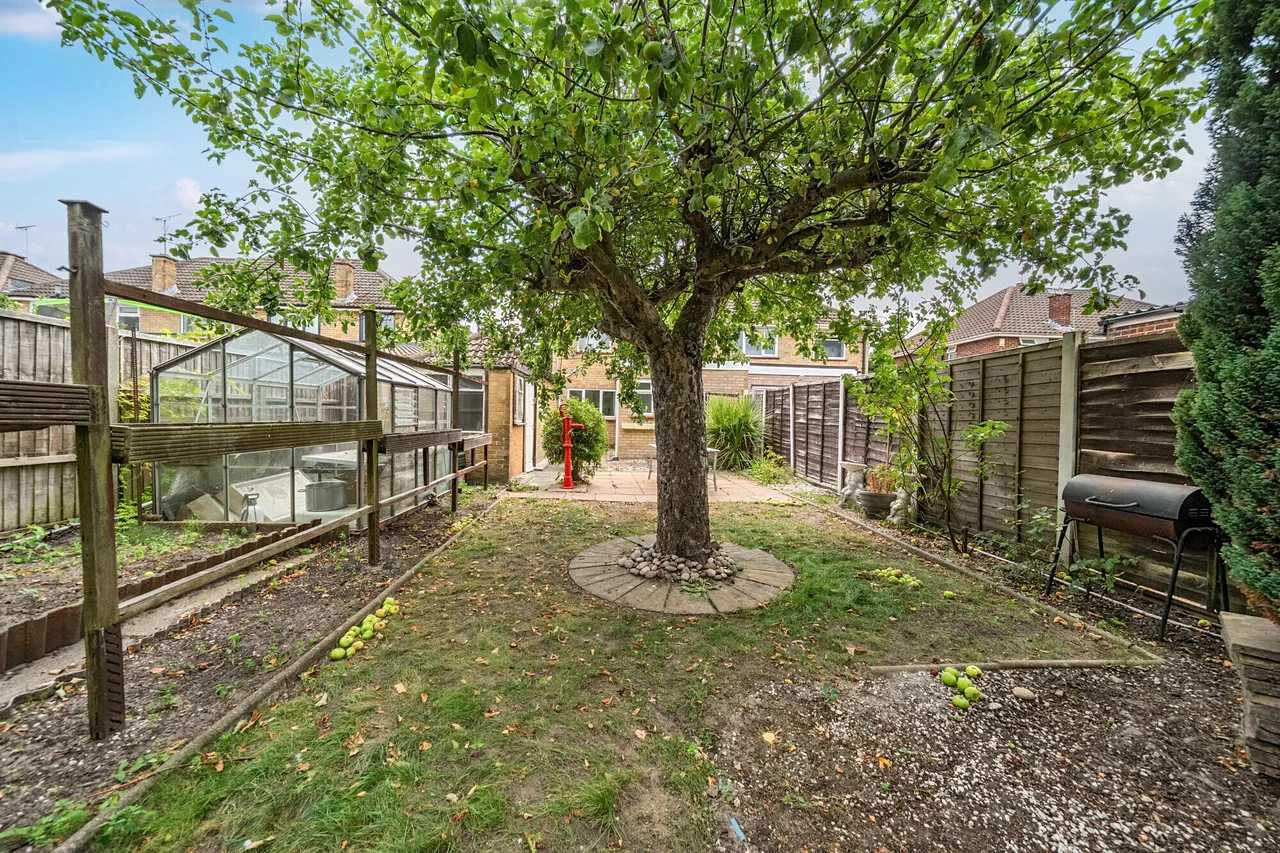 West Heath Road, Farnborough, GU14, photo 12