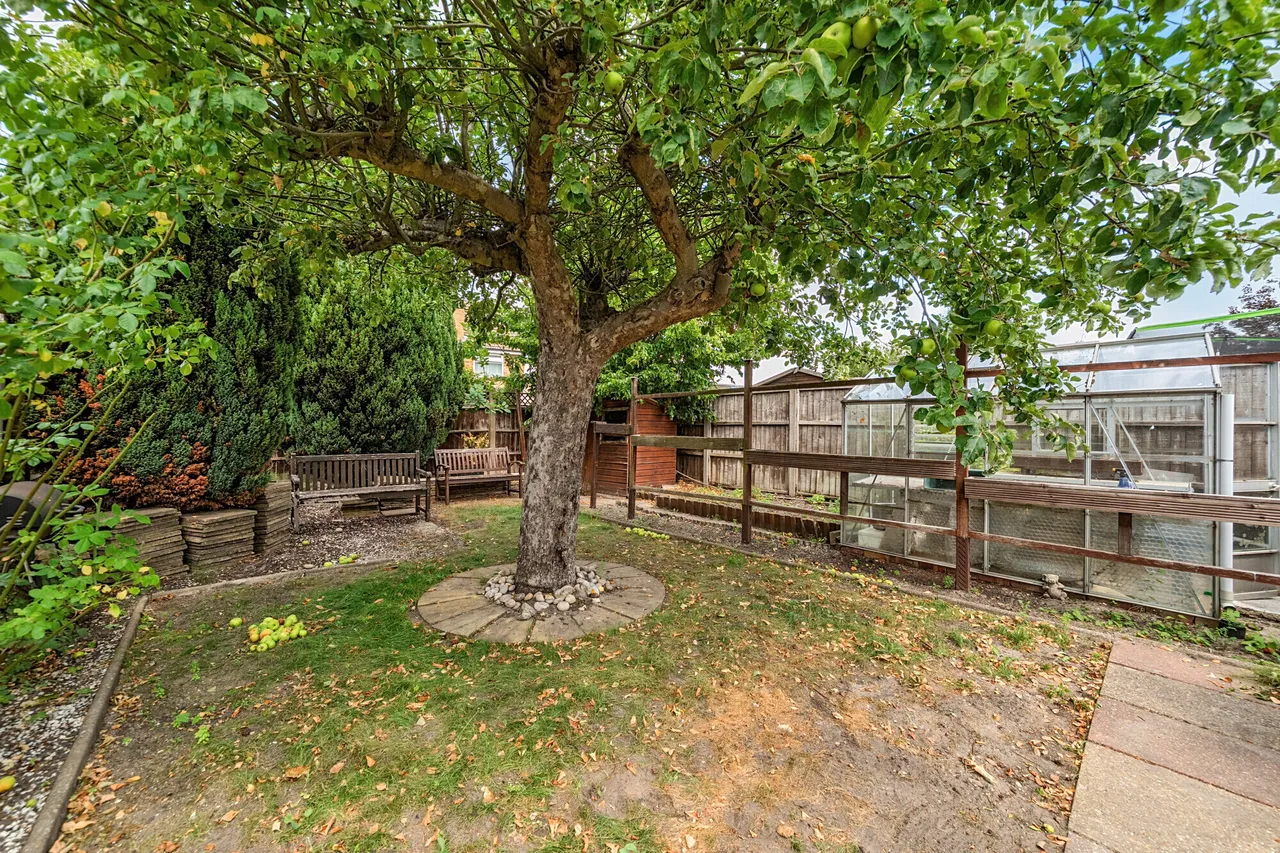West Heath Road, Farnborough, GU14, photo 8