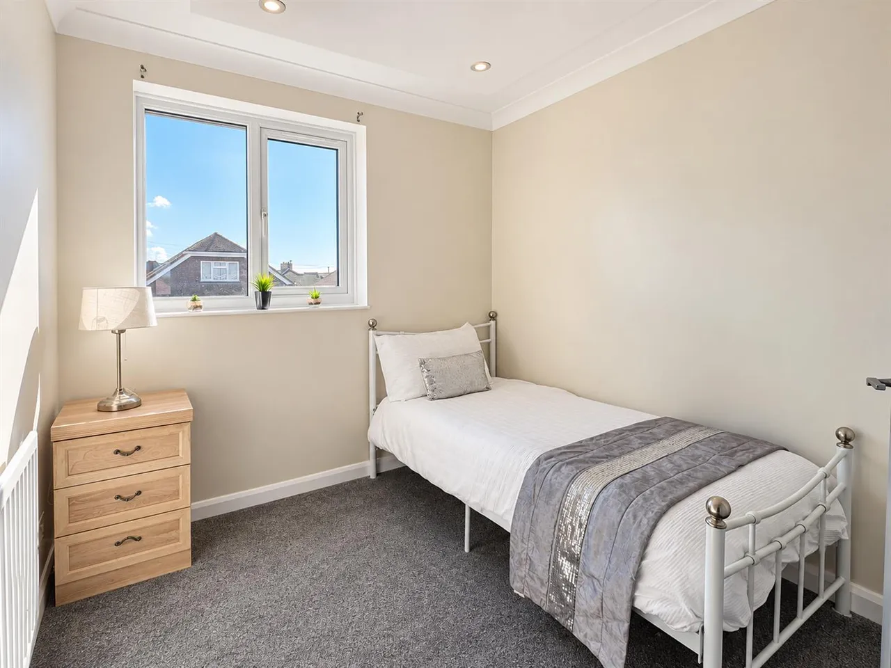 Vernon Avenue, Peacehaven, photo 15