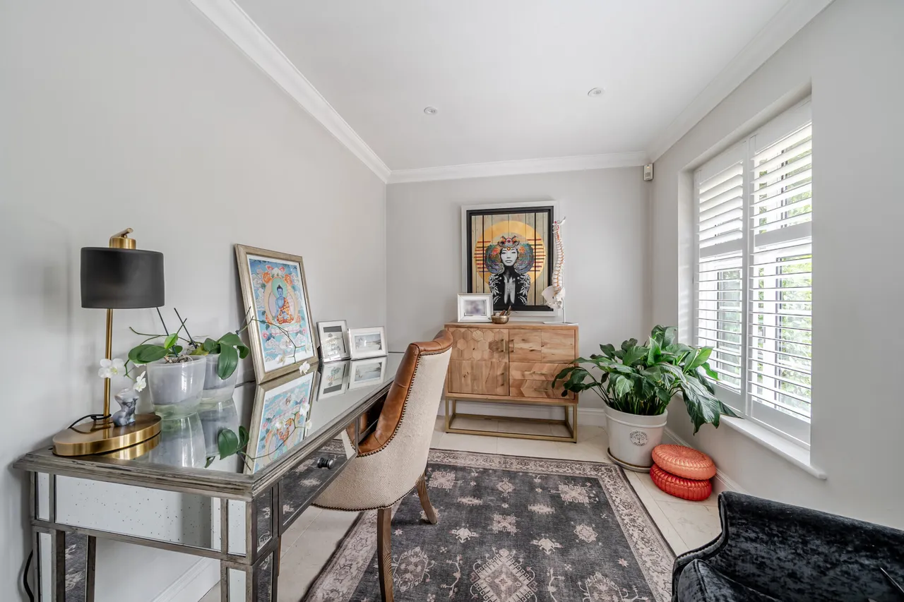 Manor Gardens, Farnham, GU10, photo 10