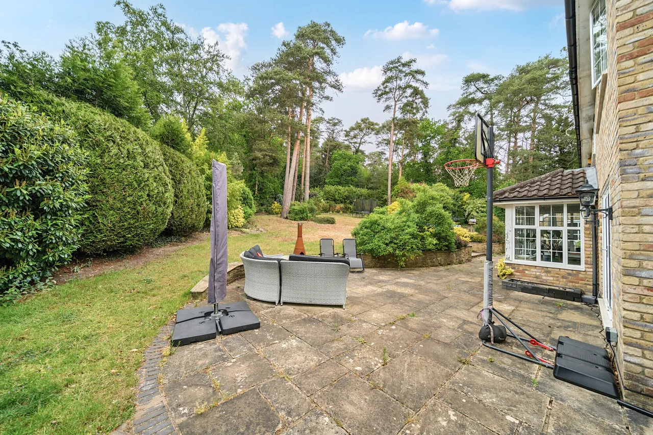 Manor Gardens, Farnham, GU10, photo 9