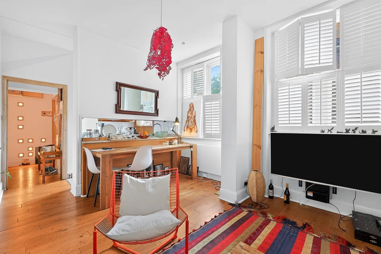 1 bed flat for sale, Warwick Road, London, SW5