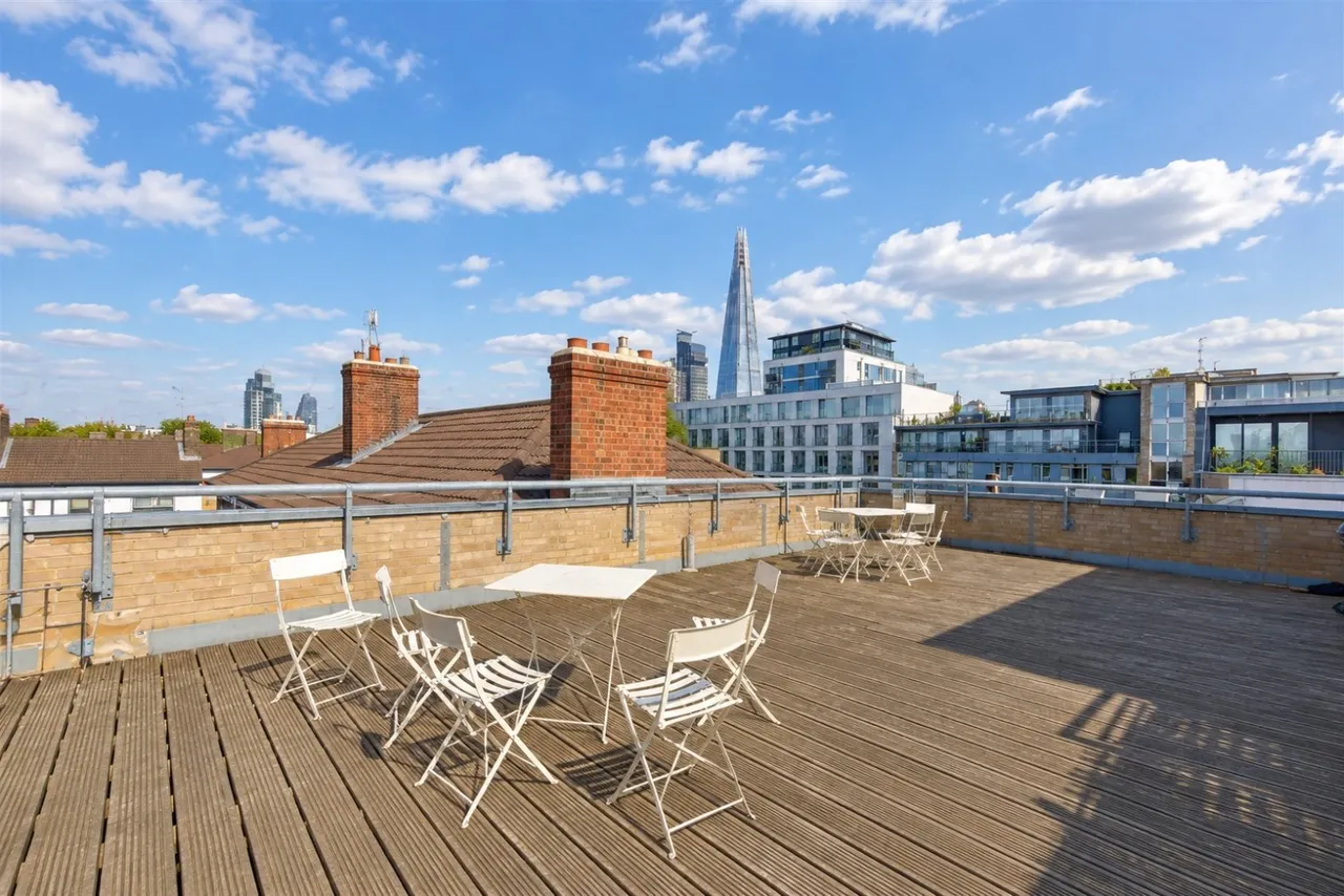 2 bed flat to rent — Decima Street, London, SE1