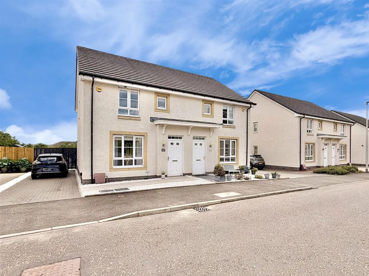 3 bed house for sale — Tom Mccabe Gardens, Hamilton, Hamilton, ML3 6LW