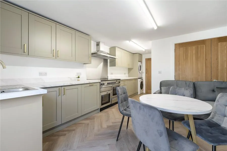 Royal Oak Road, Woking, GU21, photo 6