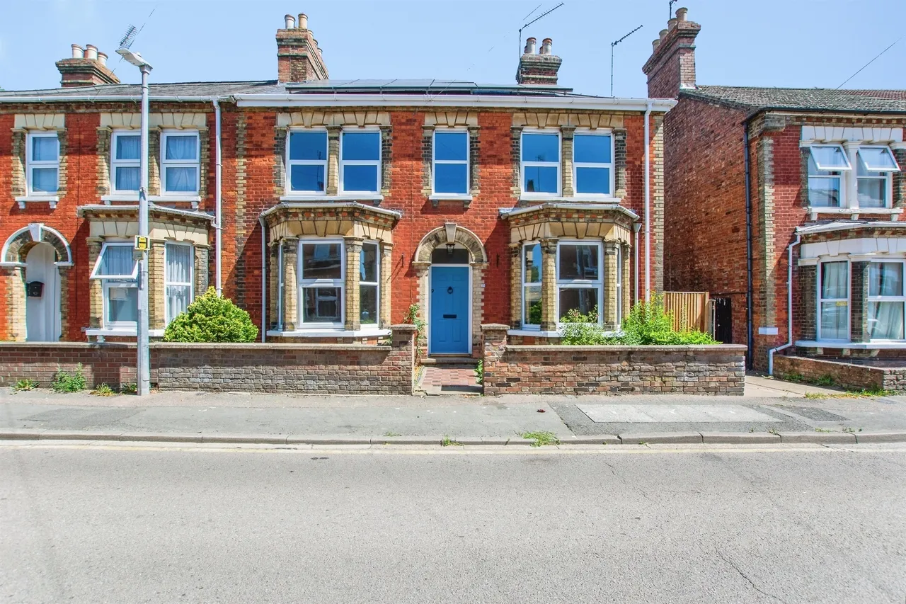 4 bed house for sale — Alexandra Road, Wisbech