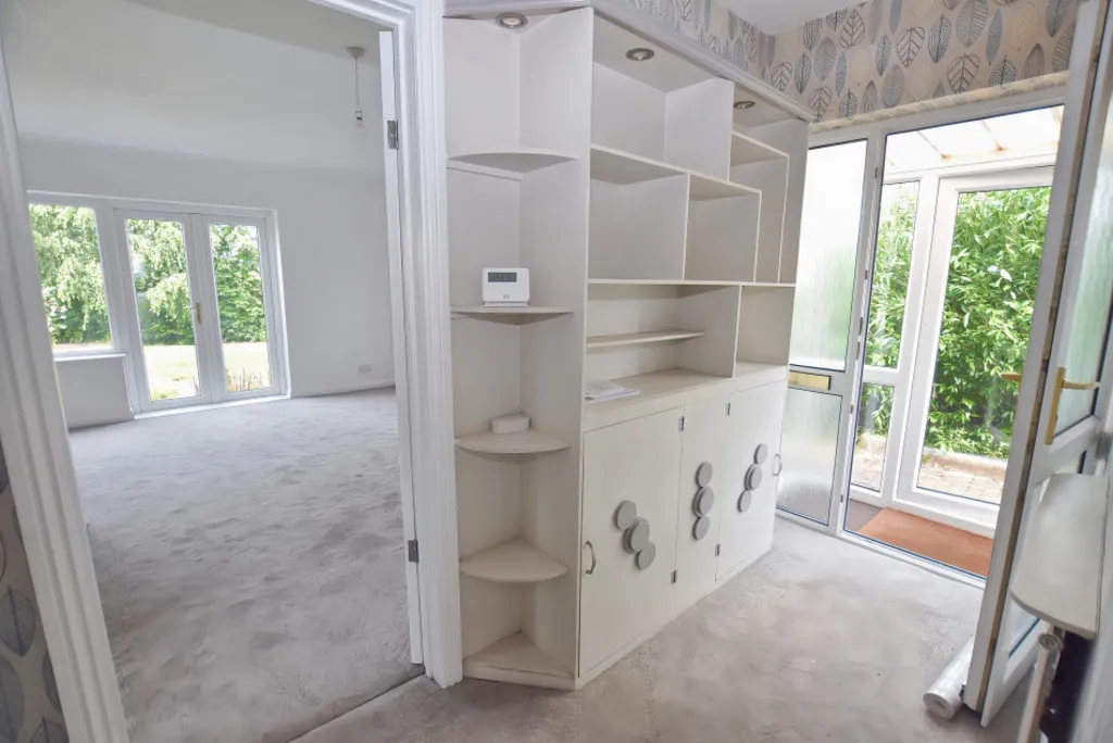 Price Close, Loggerheads, photo 9