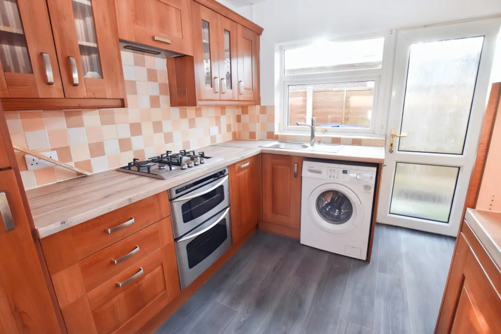 Price Close, Loggerheads, photo 8