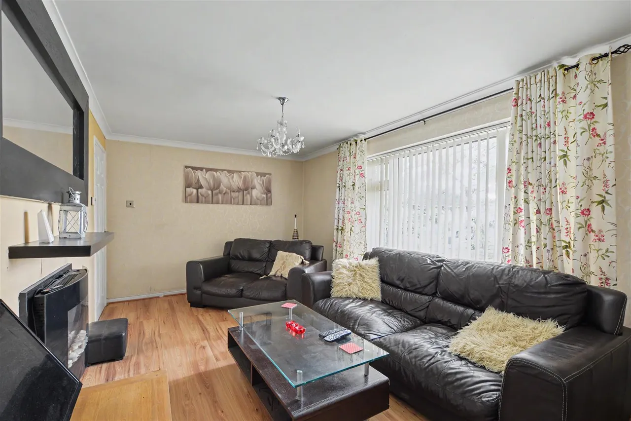 Bedford Court, Stapleford, NG9, photo 2