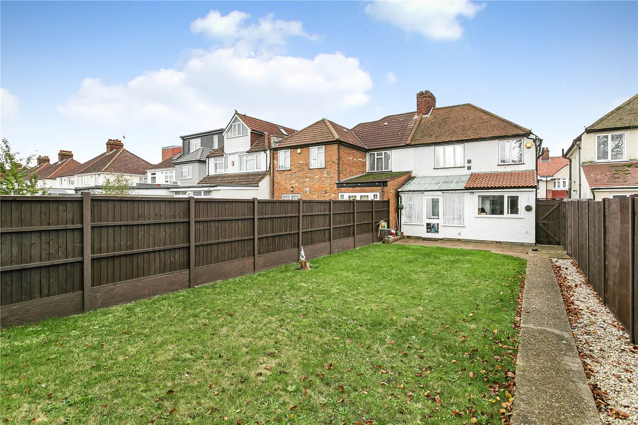 Connaught Avenue, Hounslow, TW4, photo 5