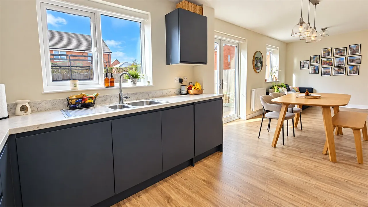 Dalton Place, Halewood, L26, photo 4