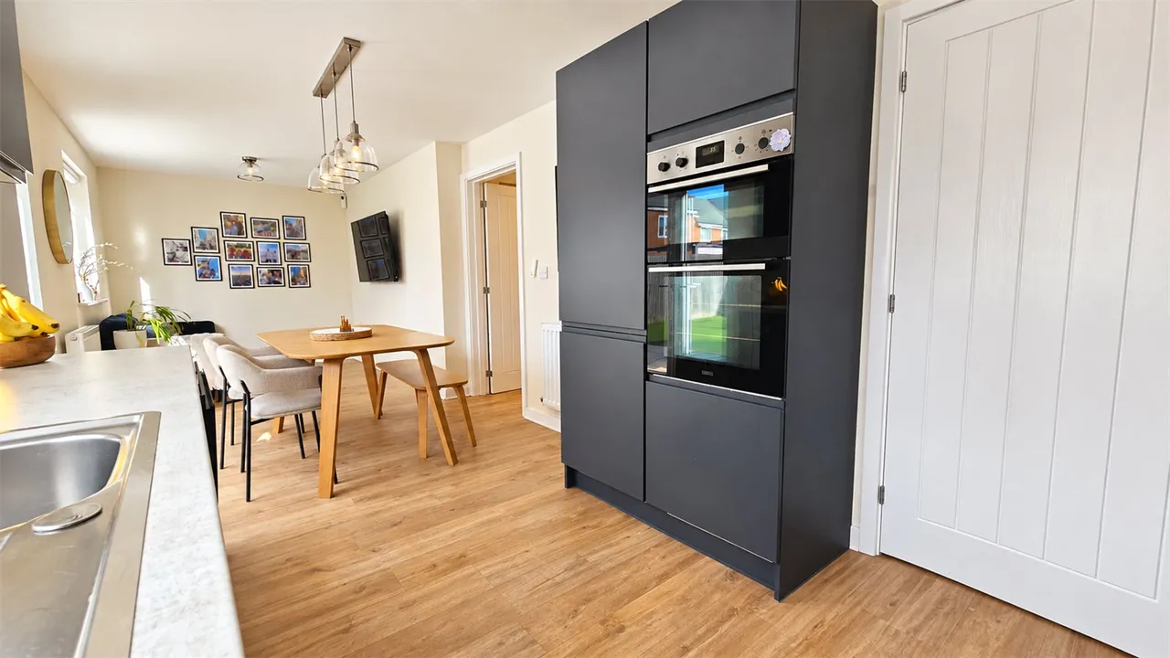 Dalton Place, Halewood, L26, photo 5