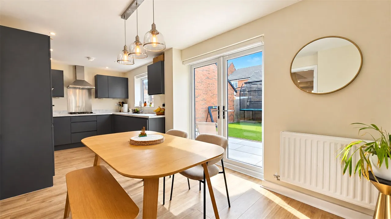 Dalton Place, Halewood, L26, photo 3