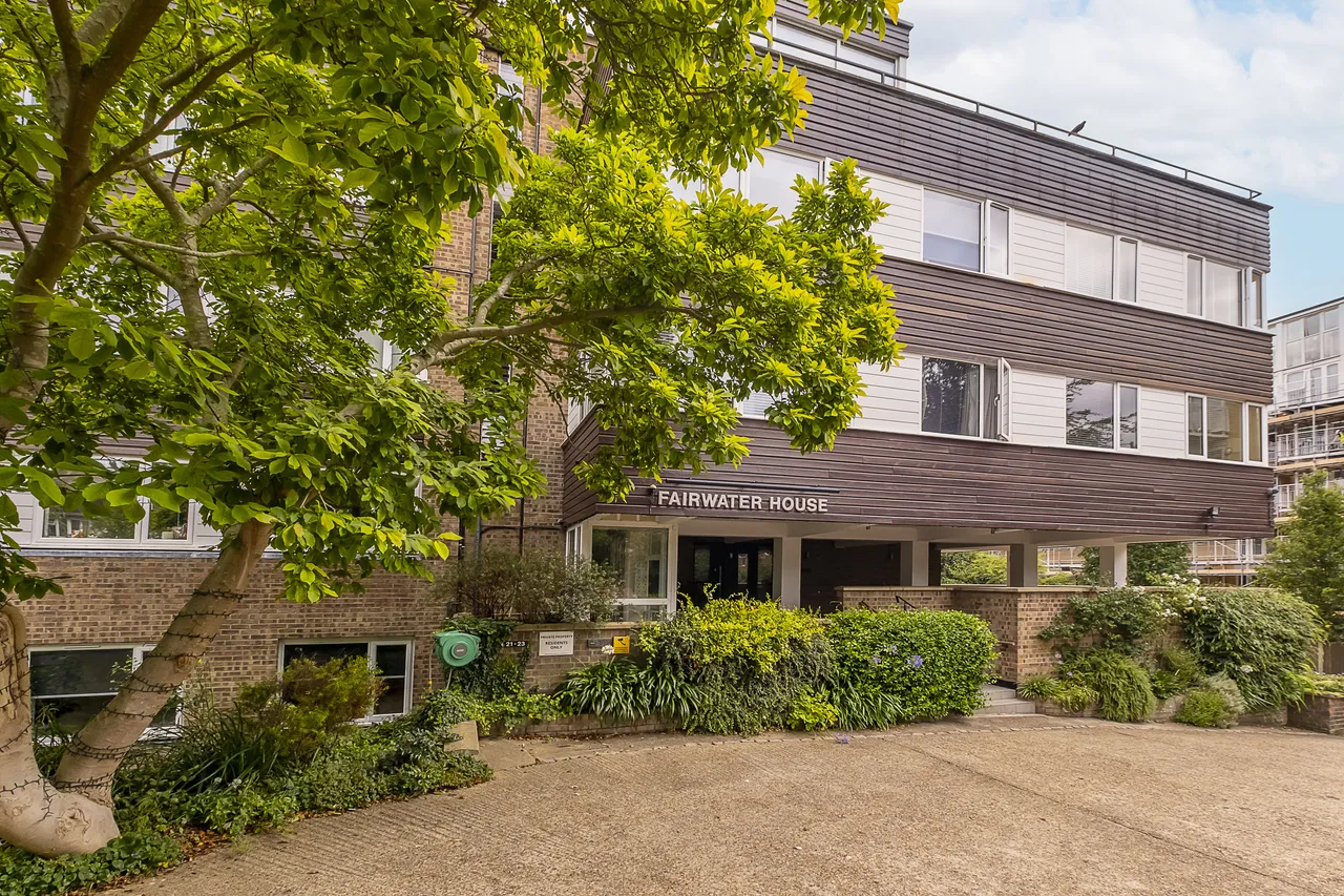2 bed flat for sale — Twickenham Road, Teddington, TW11