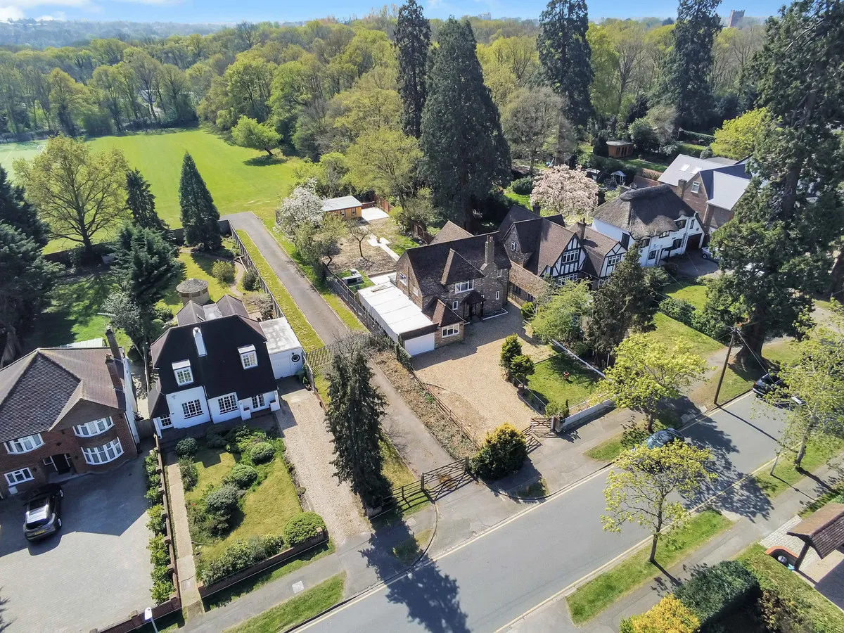 Uxbridge, UB10, photo 22