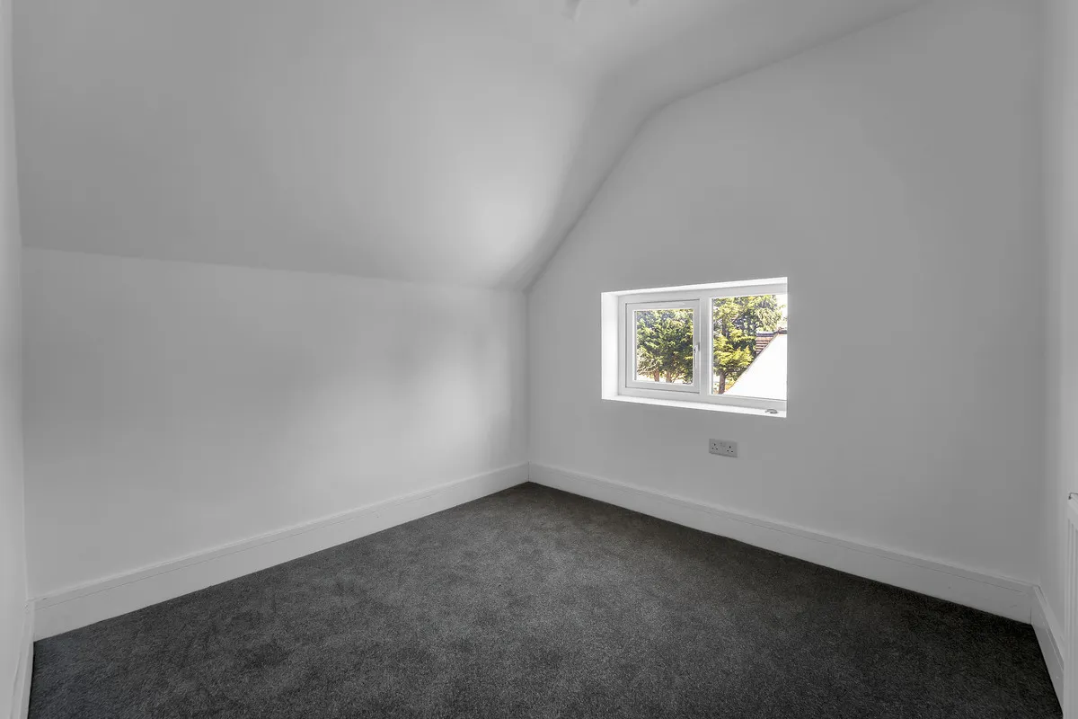 Uxbridge, UB10, photo 10