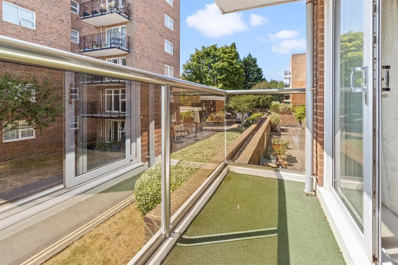 Grand Avenue, West Worthing, Worthing, photo 15