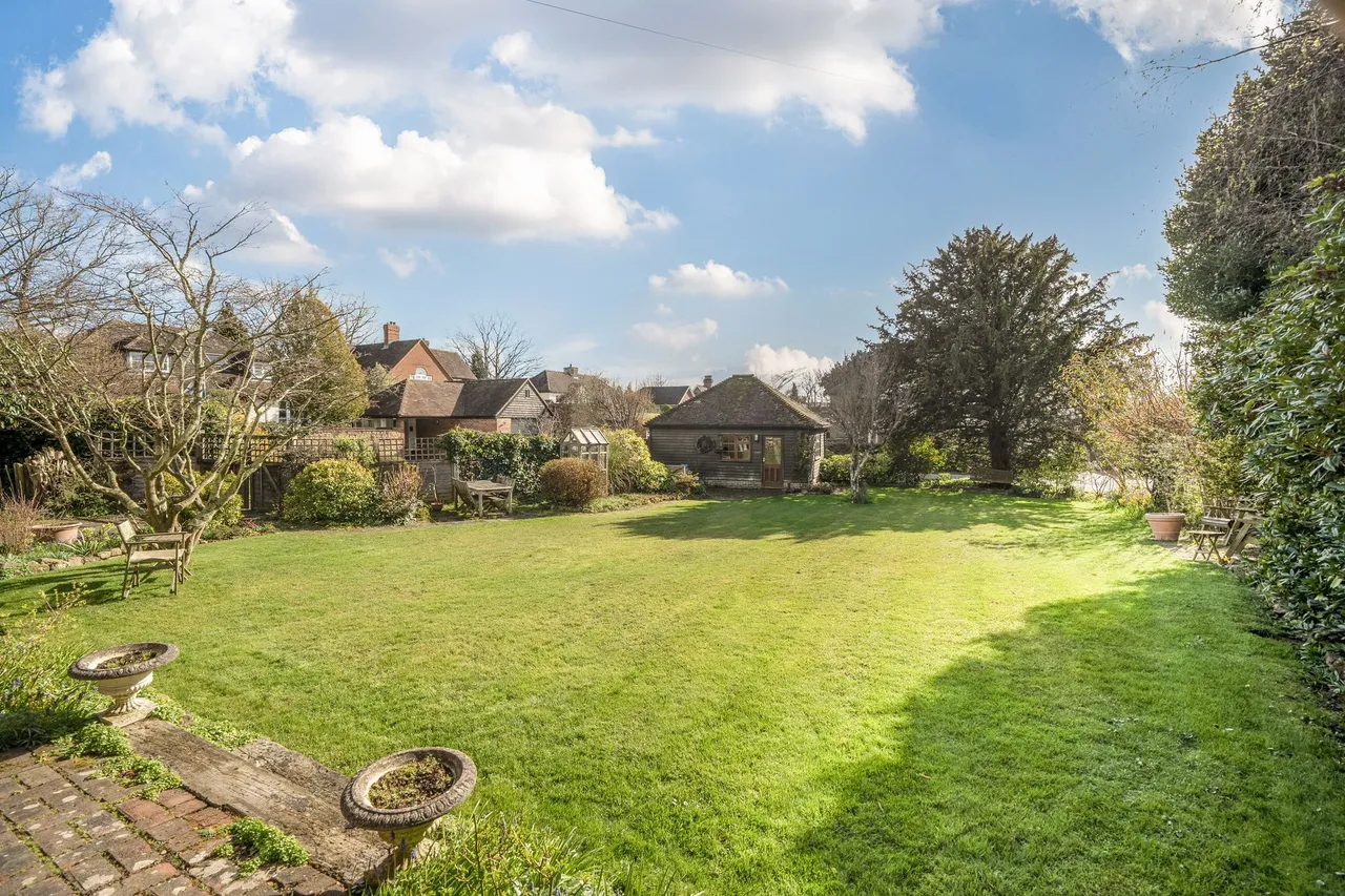 Dodsley Grove, Easebourne, GU29, photo 14
