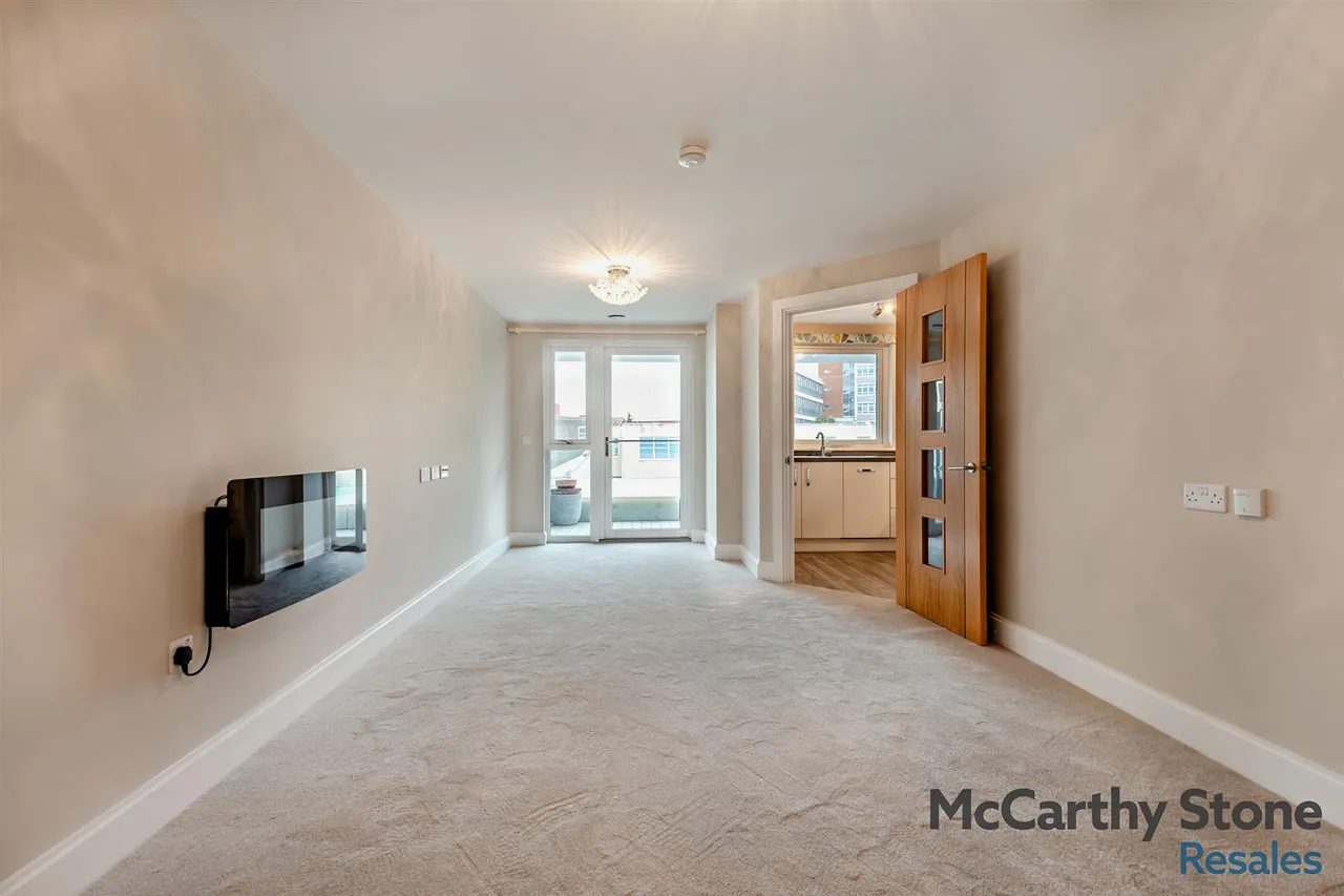 Churchfield Road, Poole, BH15, photo 3