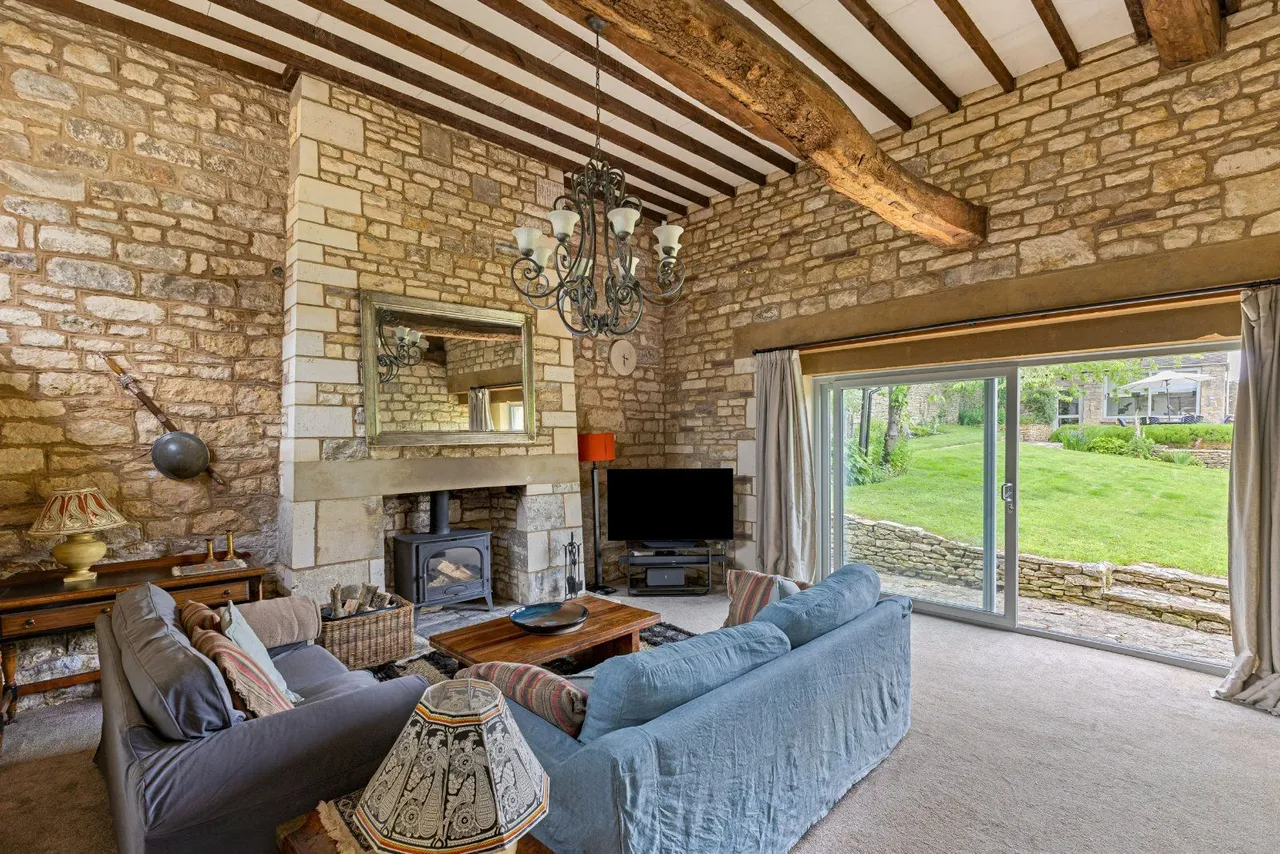 Painswick Road, Pitchcombe, Gloucestershire, GL6 6DS, photo 3