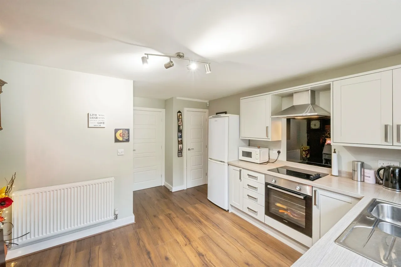 Well Hill Drive, Harworth, Doncaster, photo 9