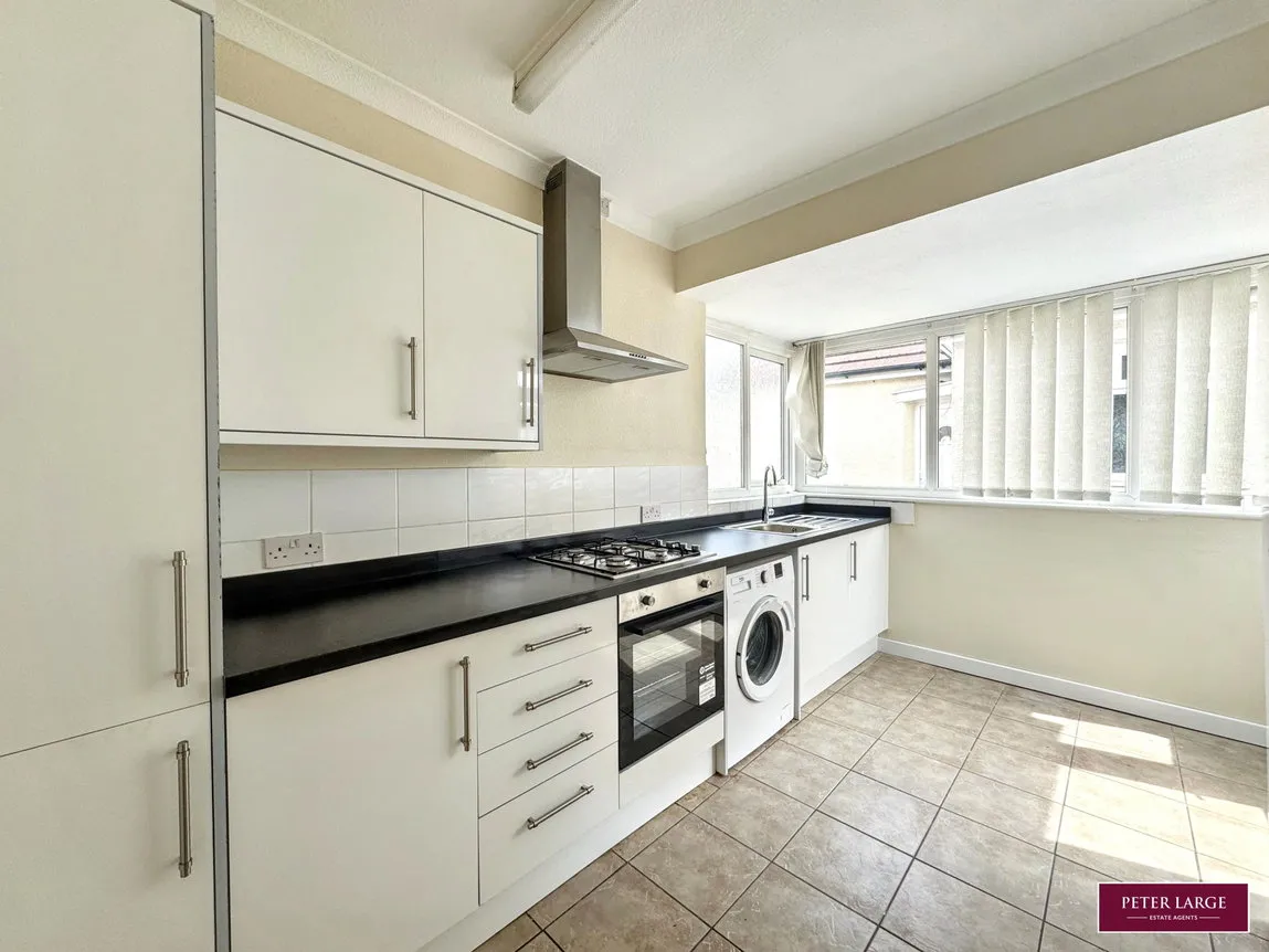 Fairview Crescent, Prestatyn, Denbighshire, LL19 8SB, photo 2