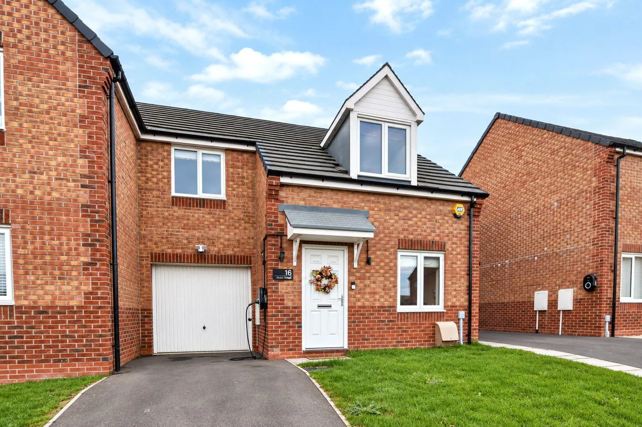 3 bed house for sale, Skein Street, Whitworth, OL12