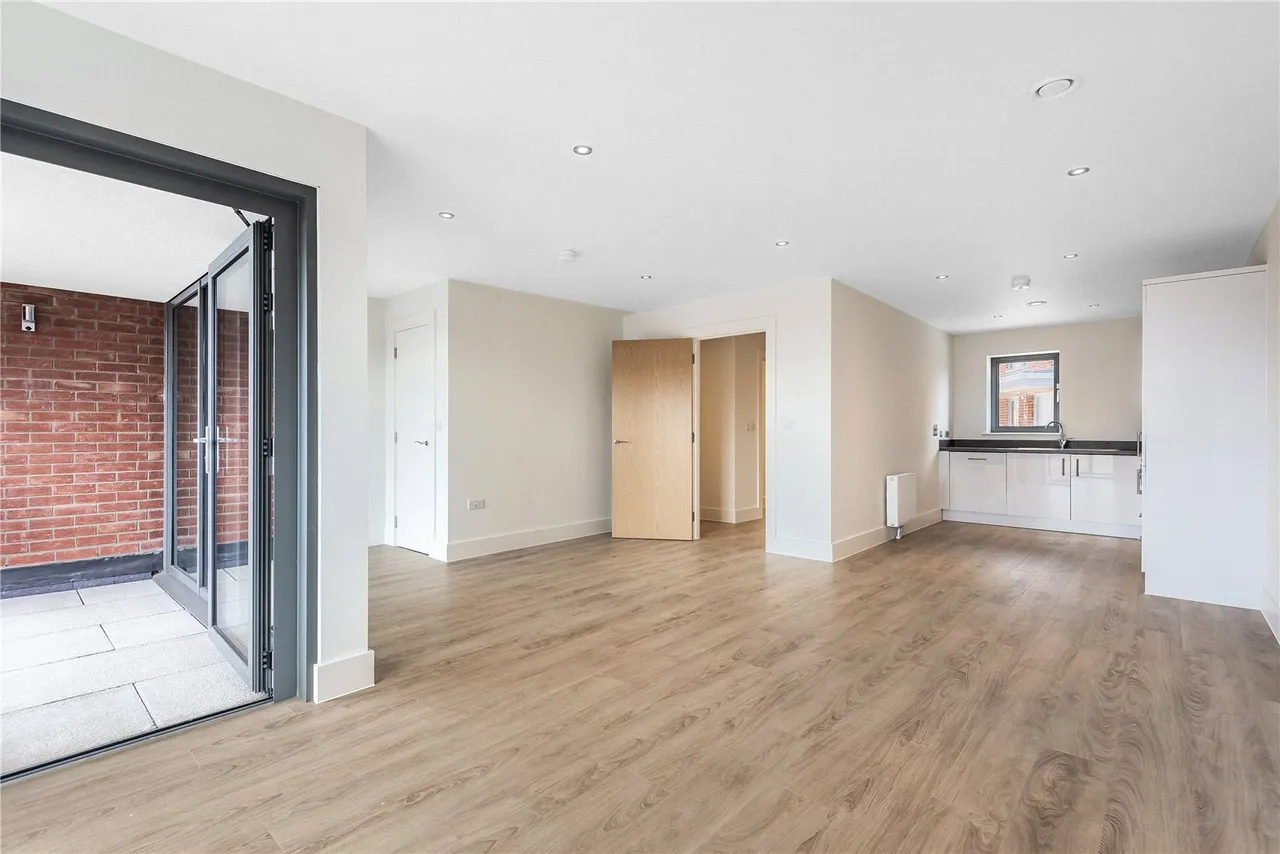 Elms Walk, Wokingham, RG40 2EZ, photo 2