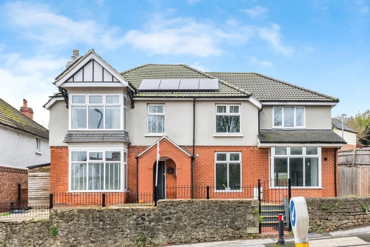 Croft Road, Swindon, Wiltshire, SN1, photo 2