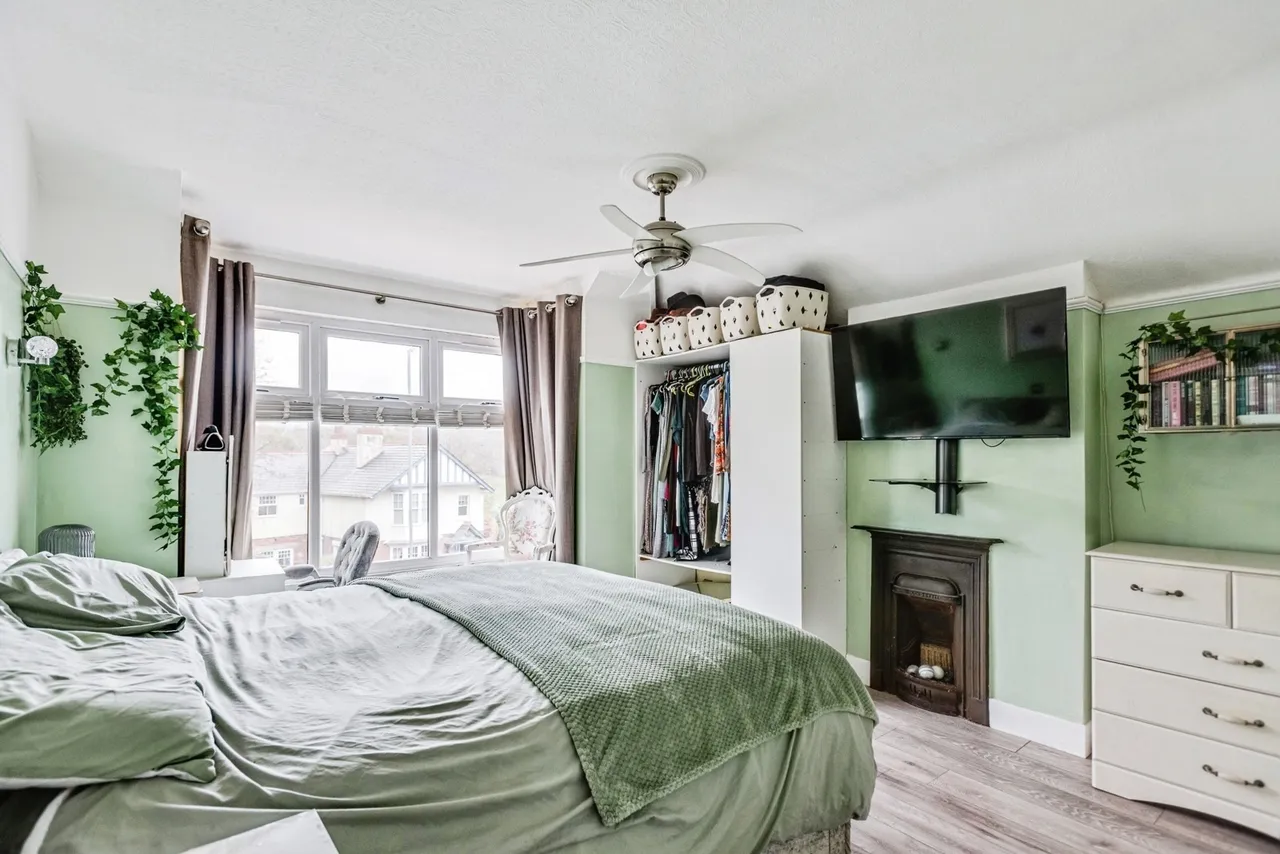 Croft Road, Swindon, Wiltshire, SN1, photo 13