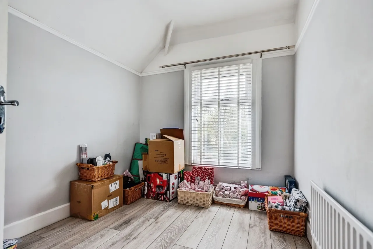 Croft Road, Swindon, Wiltshire, SN1, photo 10